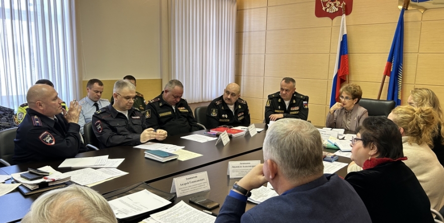 В Мурманске обсудили подготовку к празднованию Дня Победы и шествию «Бессмертного полка»