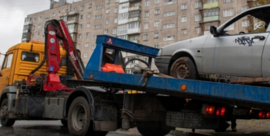 В Мурманской области займутся очисткой дворов и дорог от автохлама