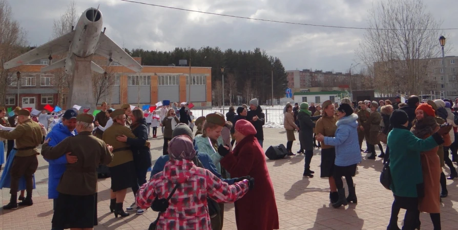 Жителей Полярных Зорь приглашают на традиционный «Майский вальс»