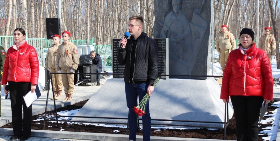 В Зверосовхозе открыли обновлённый мемориал павшим в годы Великой Отечественной войны