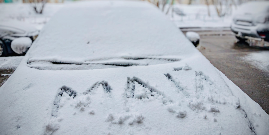 Водителей предупредили о резком похолодании и обильных снегопадах в Мурманской области