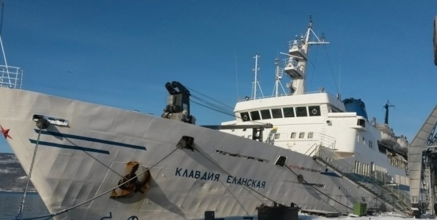 «Клавдия Еланская» поменяла расписание из-за ремонта плавучего причала в Островном