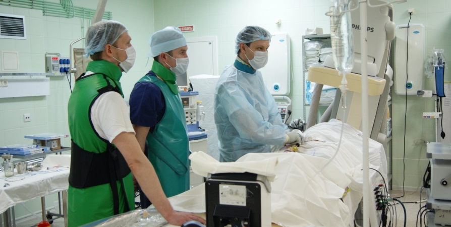 В больнице Мурманска установили новейшее оборудование для высокотехнологичных операций на сердце