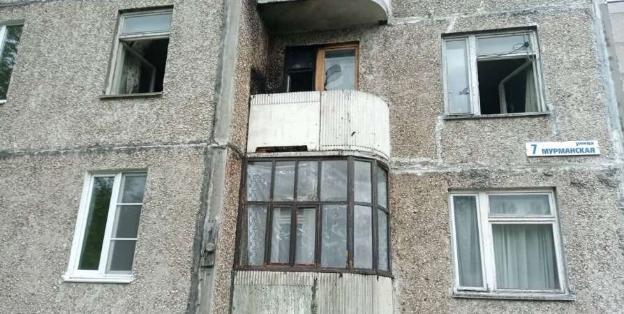 В Оленегорске горела девятиэтажка на Мурманской улице