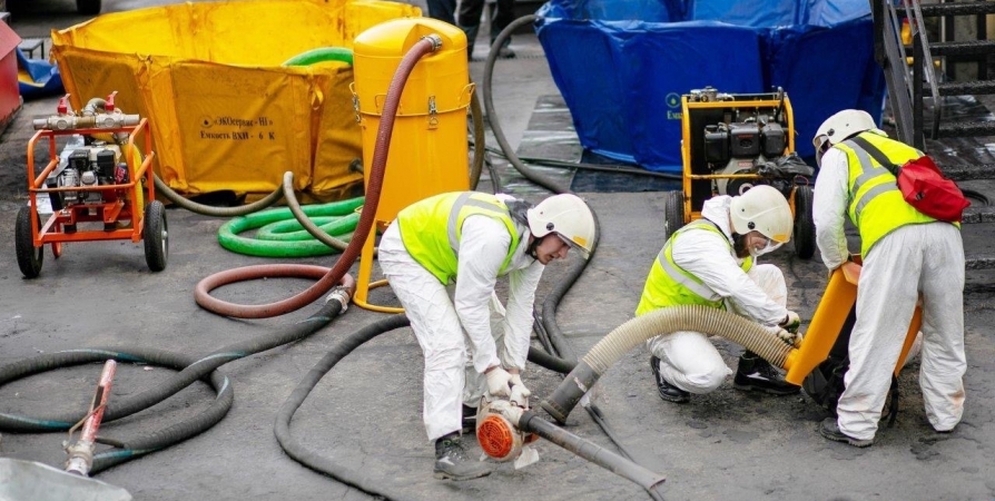В Мурманском морском торговом порту ликвидировали условный разлив нефтепродуктов