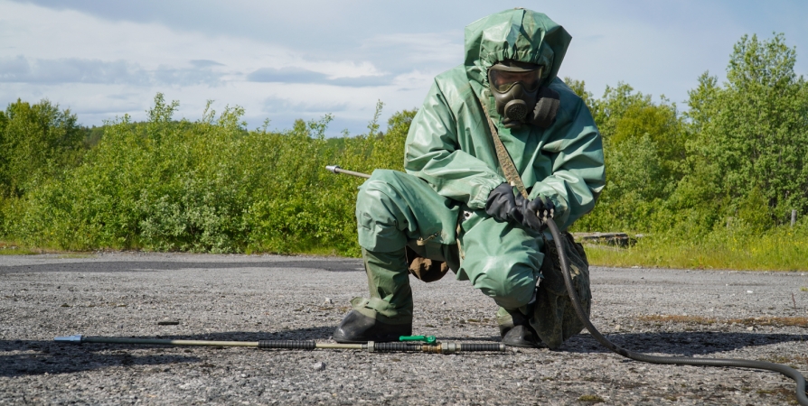 В Заполярье военные провели тренировку по действиям в условиях химического заражения местности
