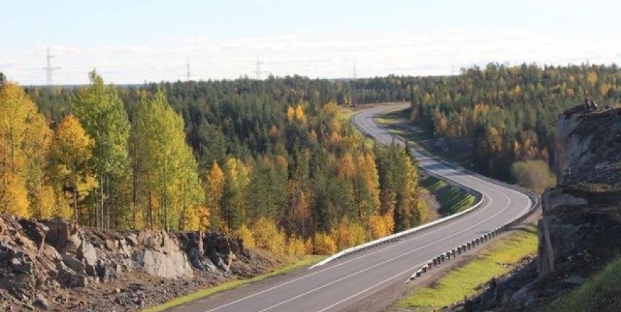 Более 300 км федеральных автодорог в Карелии и Мурманской области обновили в прошлом году