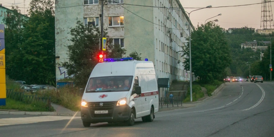 В Мурманске на улице Копытова сбили пенсионерку