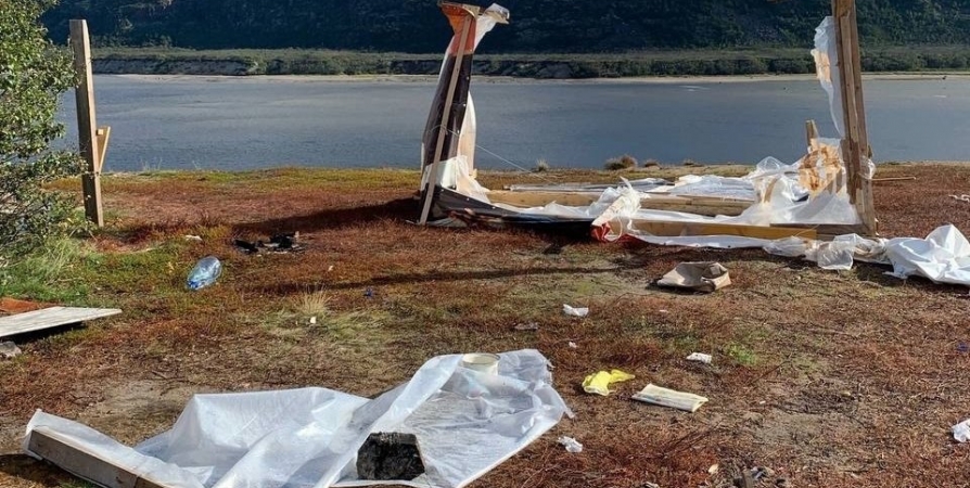 Жители Териберки возмущены оставленным рыбаками мусором возле ГЭС