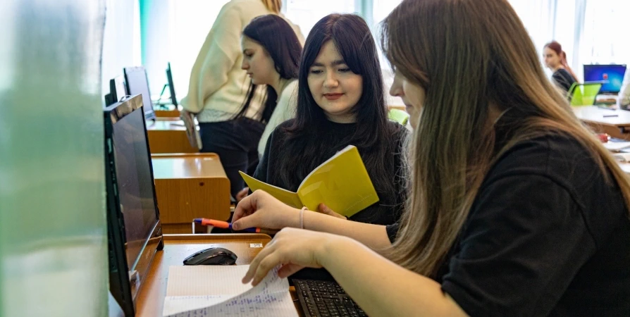 Для классов ОБЖ в шести школах Мурманска не закупили компьютеры и лаборатории