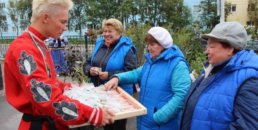 Творческие коллективы устроят концерт на осенней ярмарке в Коле