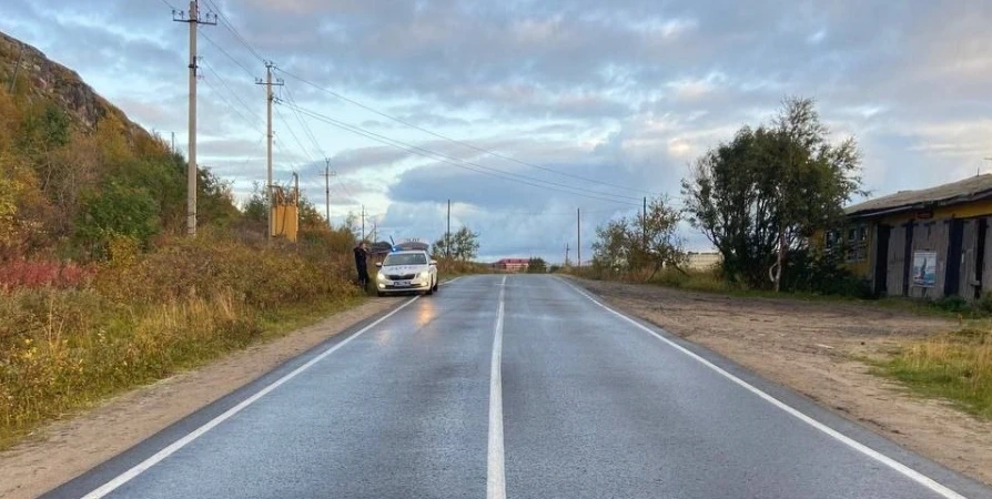 В Териберке иномарка сбила девочку-подростка