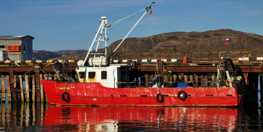 Из-за непогоды маломерным судам запретили выходить в море из Печенги, Лиинахамари и Териберки