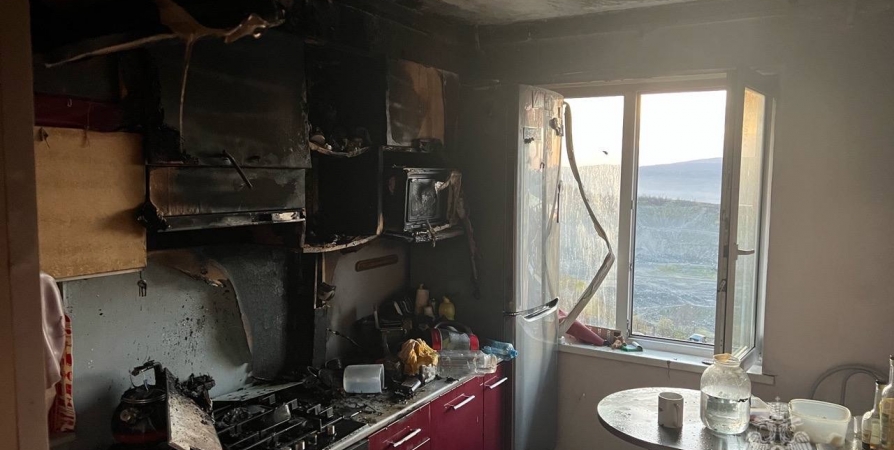Из-за пожара в доме на Бабикова в Мурманске эвакуировали 25 человек