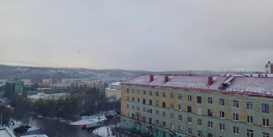 В Заполярье снег, порывистый ветер и температура воздуха до -3°