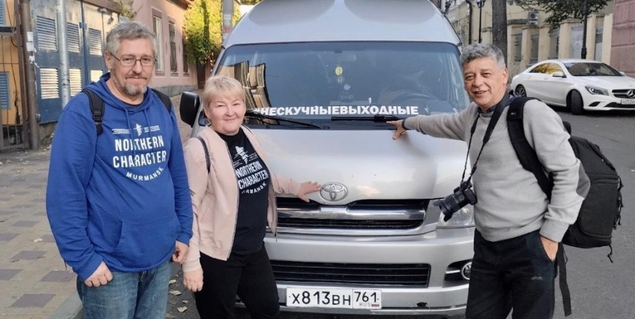 Мурманские журналисты отвезли в Луганск книги из домашних библиотек северян