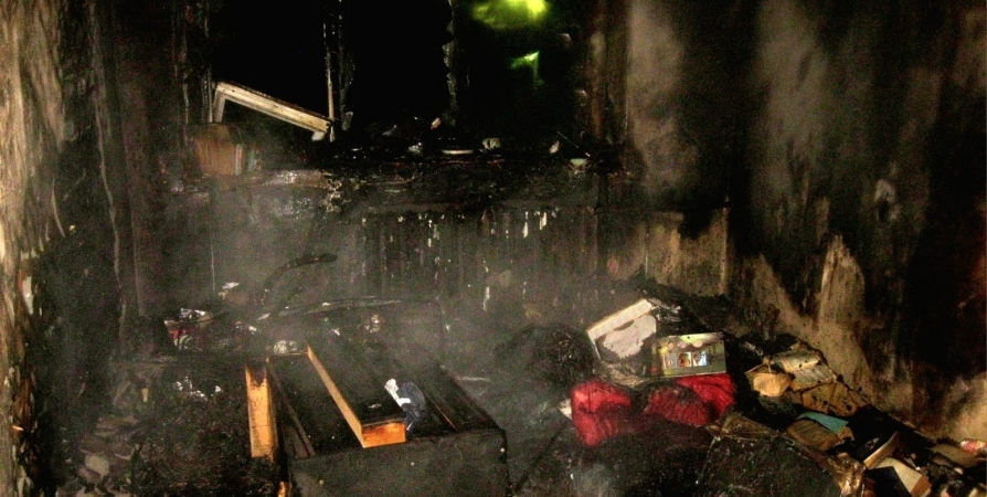 В Кандалакше после пожара в жилом доме обнаружено тело мужчины