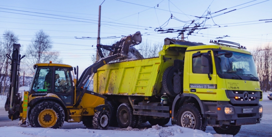 За две недели с улиц Мурманска вывезли более 16 тысяч кубометров снега