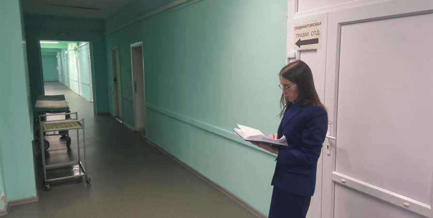 Мончегорскую ЦРБ проверяют после видео с привязанной пациенткой