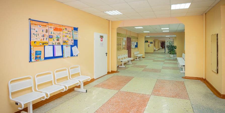 Морозы вновь стали причиной отмены уроков в школах Мурманской области
