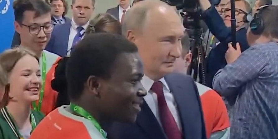 Темнокожий студент МАУ назвал встречу с Путиным самым важным моментом жизни