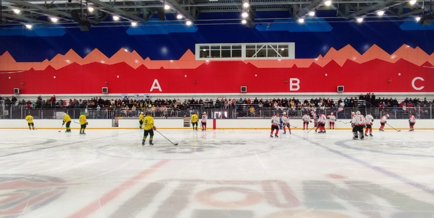 В Кировске пройдут состязания по хоккею среди команд 50+