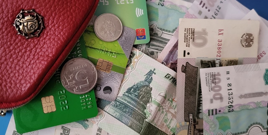 Больше триллиона рублей потратили жители Мурманской области с пластиковых карт за год
