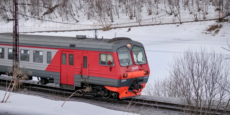 Скоростная электричка в 2025 свяжет Мурманск с югом области – губернатор