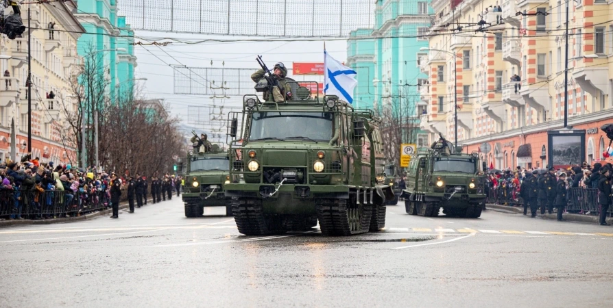 3 и 6 мая в центре Мурманска ограничат движение транспорта из-за репетиций парада