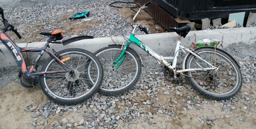 В Кандалакше подросток-велосипедист затормозил в Mitsubishi