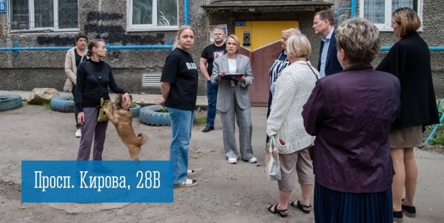 В Мурманске на Книповича убрали аварийную опору освещения после встречи жителей с главой округа