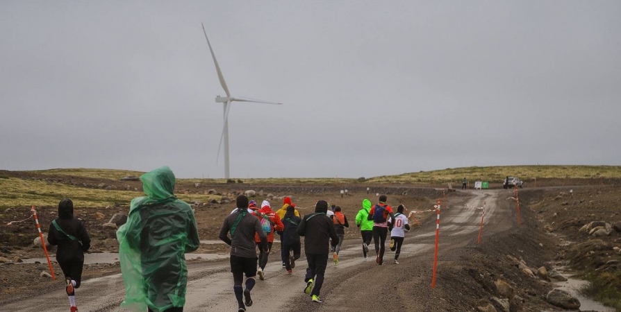 «Для спорта нет плохой погоды»: В Мурманской области стартовал уникальный забег по Кольской ВЭС