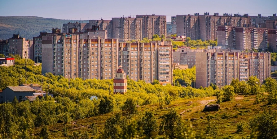 В Заполярье многодетные могут получить компенсацию расходов за обучение детей в колледжах