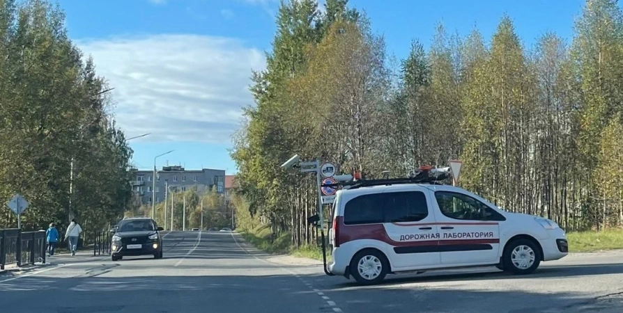 Передвижная лаборатория в Кандалакше ищет дефекты на дорогах