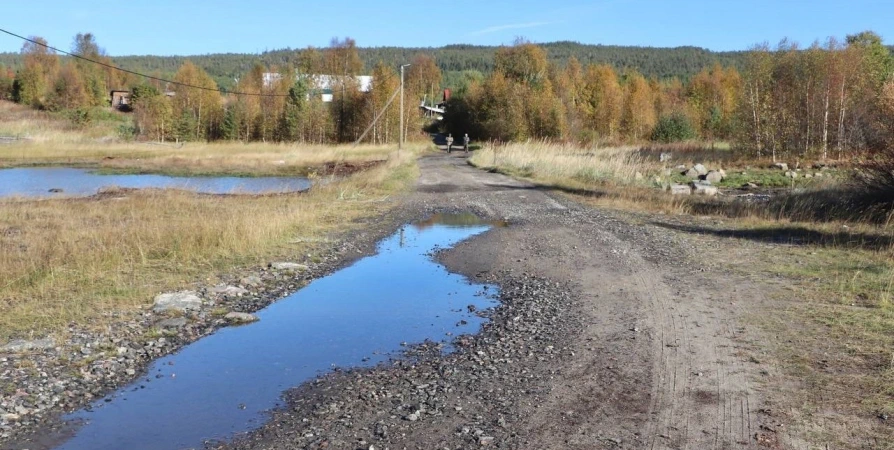 Под властью Луны: В Лесозаводском во время приливов размывает дорогу