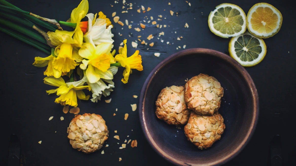 Рецепт вкуснейших куриных котлет: готовятся на пару в микроволновке — займет несколько минут