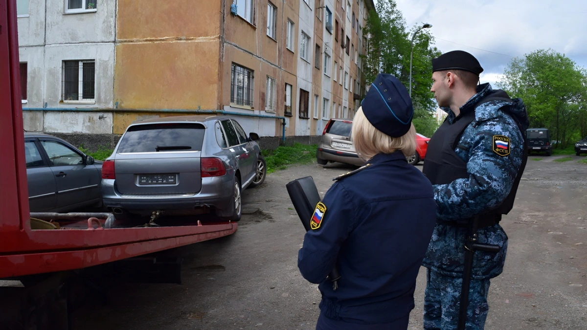 Эвакуация автомобиля побудила жителя Ревды рассчитаться с долгами