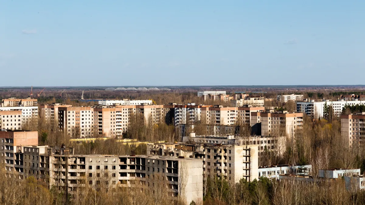 Входные двери в панельных домах теперь могут заставить снять — юрист объяснила решение суда