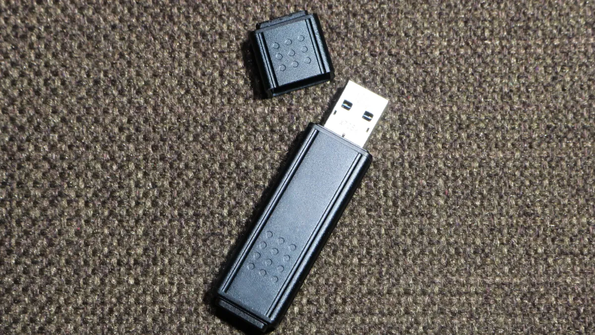 Топ-5 минусов USB-флешки — почему не стоит ей доверять: от специалистов по кибер-безопасности