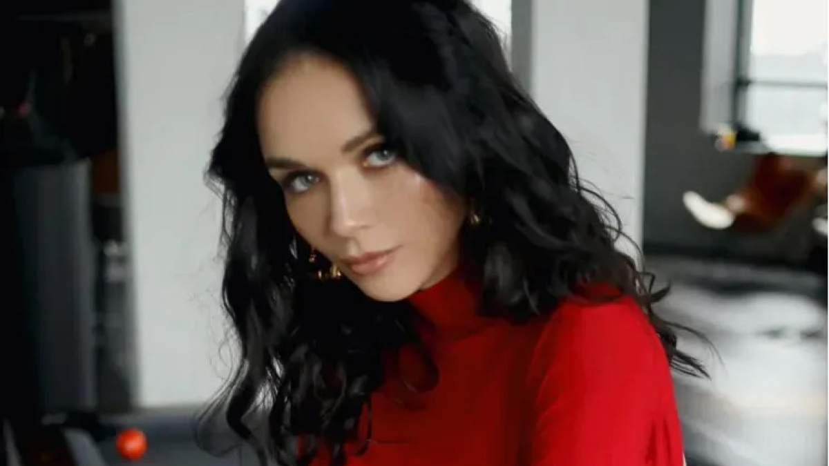 Актриса Синицына выложила голые фото и попросила денег