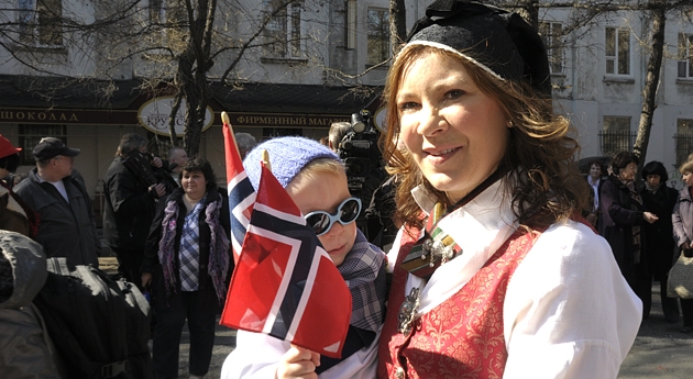 День Конституции Норвегии отметили в Мурманске