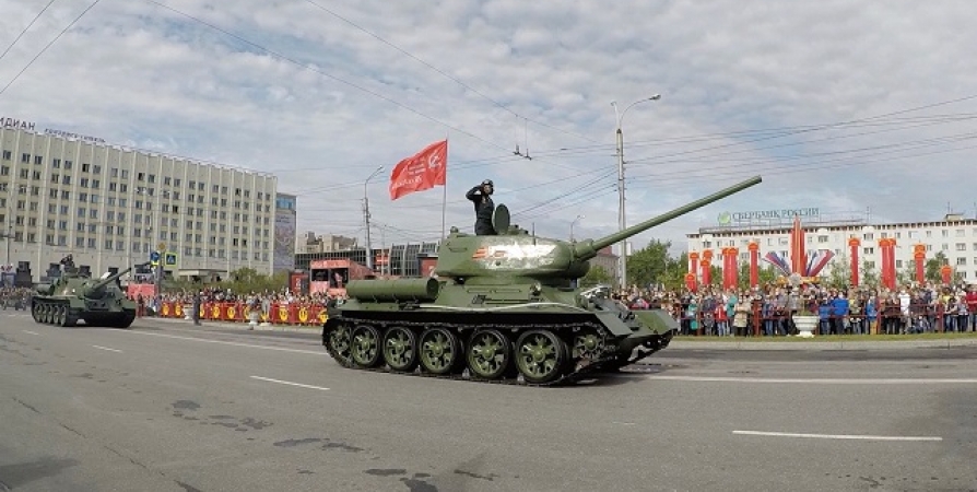 Парад в Мурманске в честь 75-летия Победы