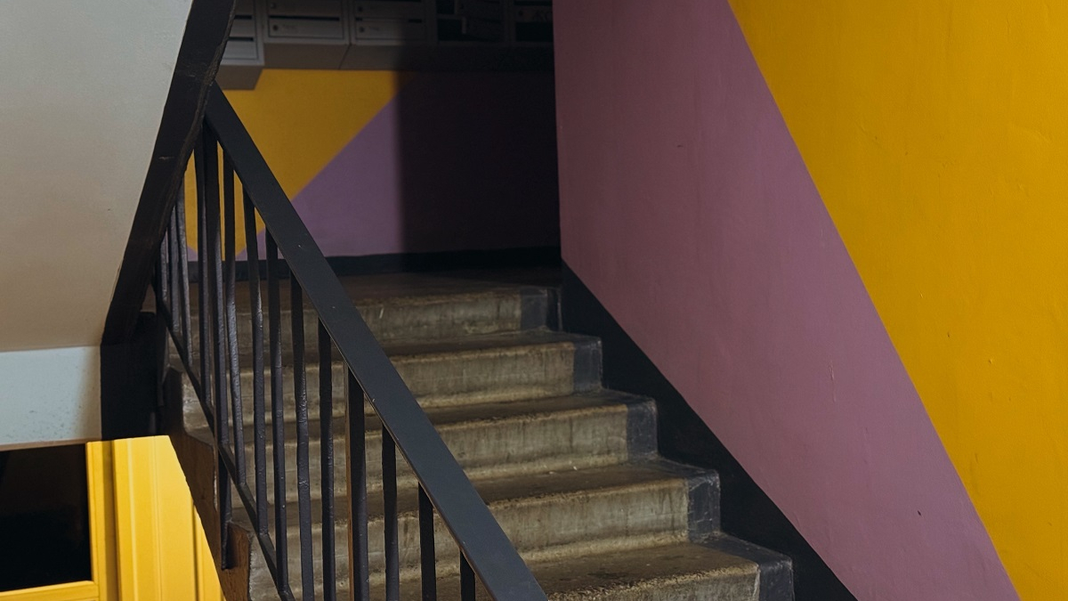 лестничный марш в подъезде