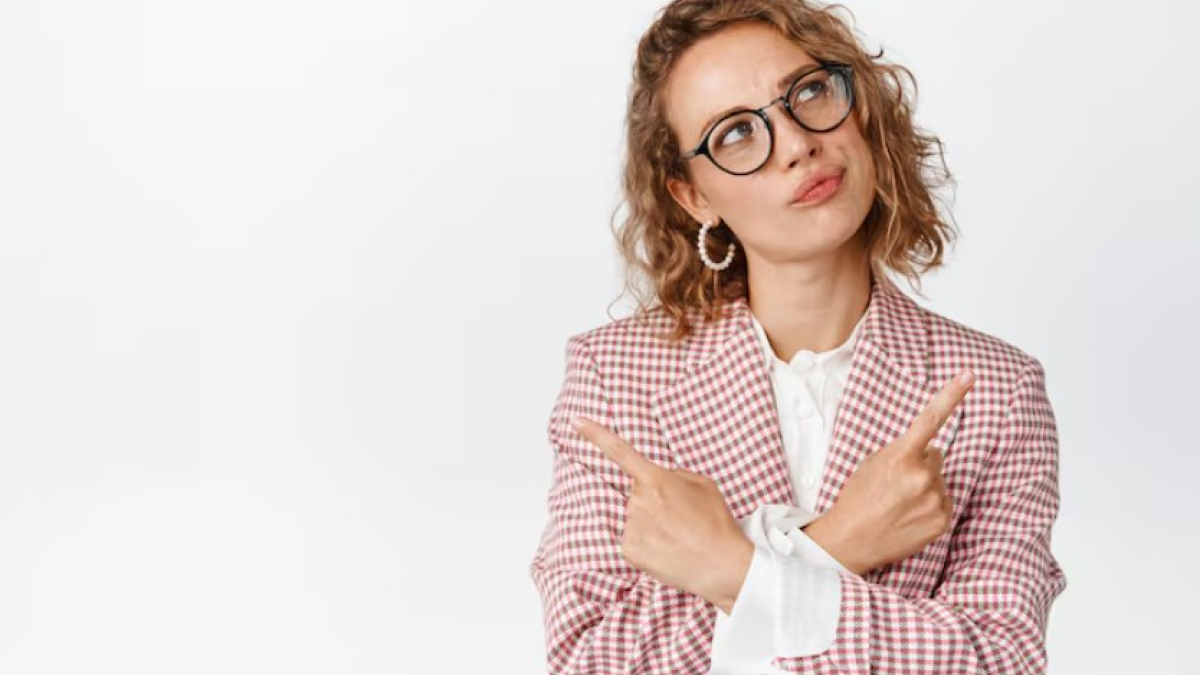 Женщина в очках