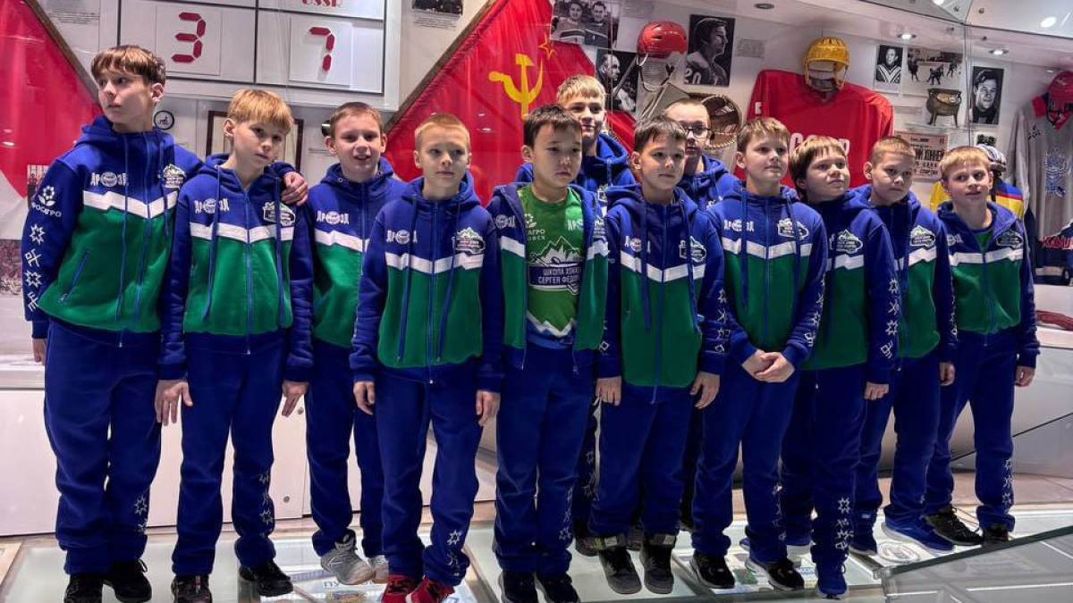 маленькие хоккеисты из Апатитов и Кировска