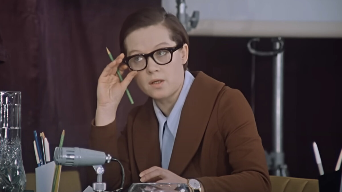 Женщина в очках