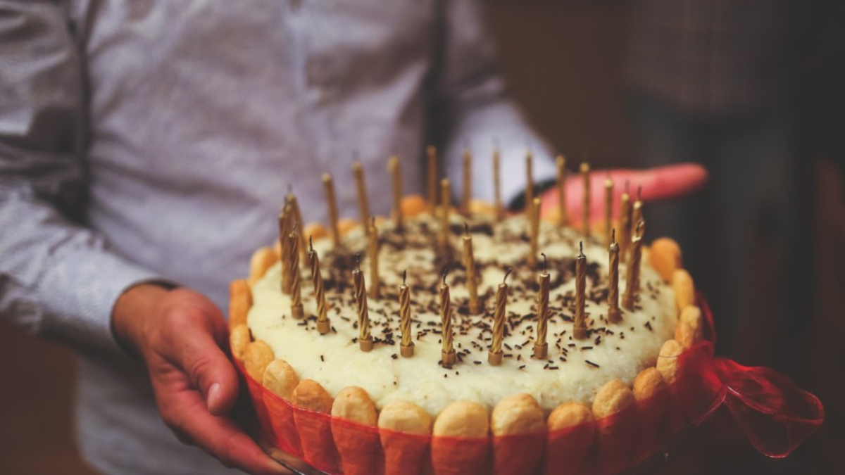 Вкусный праздничный пирог