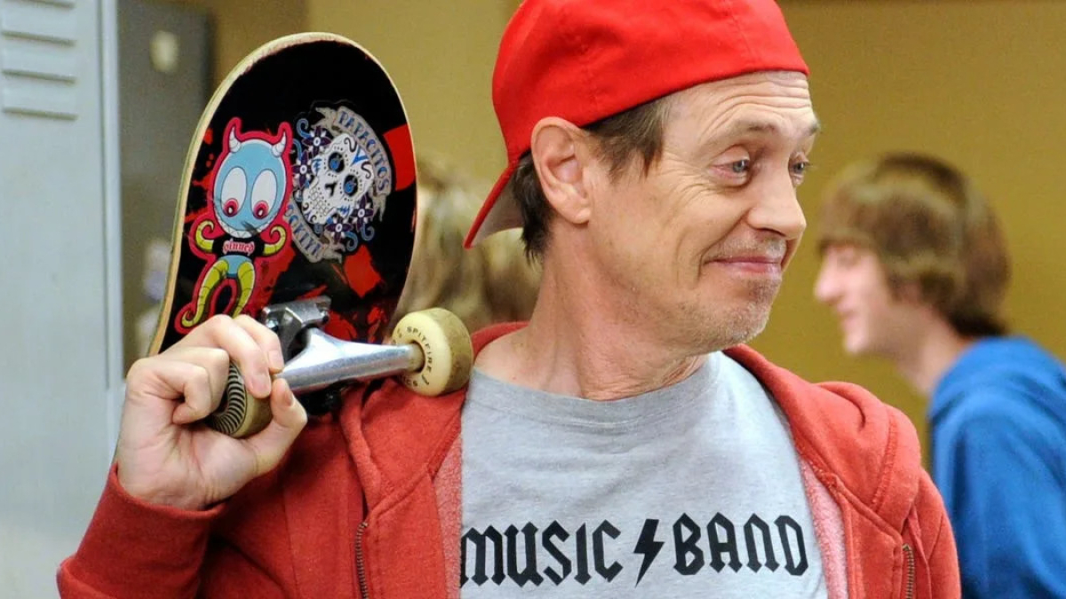 Мужчина со скейтом