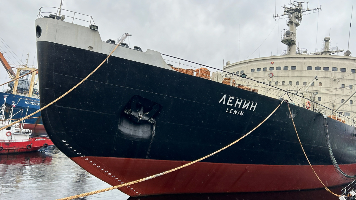 Ледокол в Мурманске