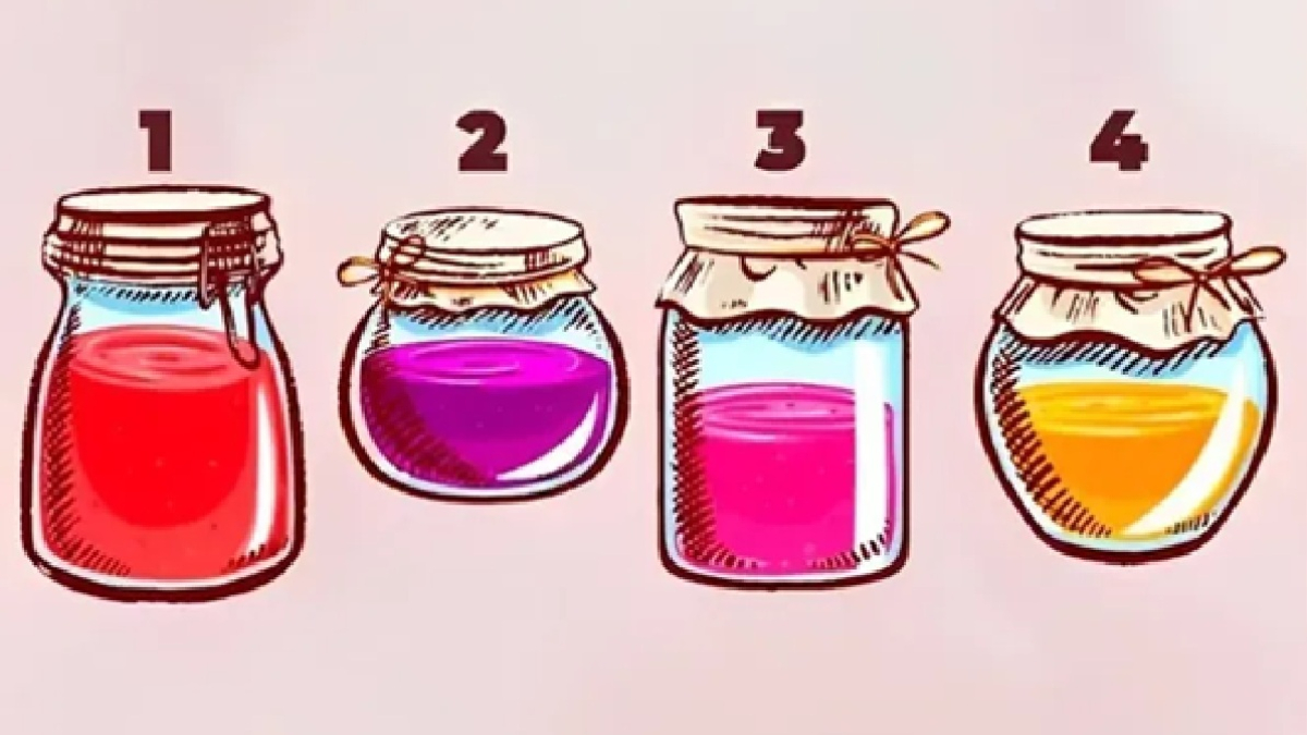 четыре банки в ряд